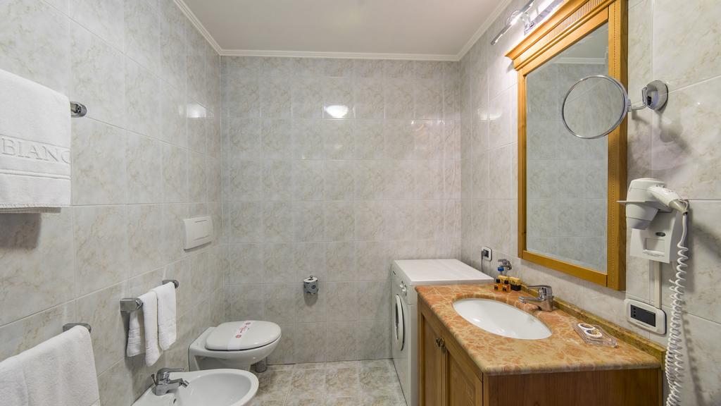 Hotel Ville Bianchi Γκράντο Εξωτερικό φωτογραφία