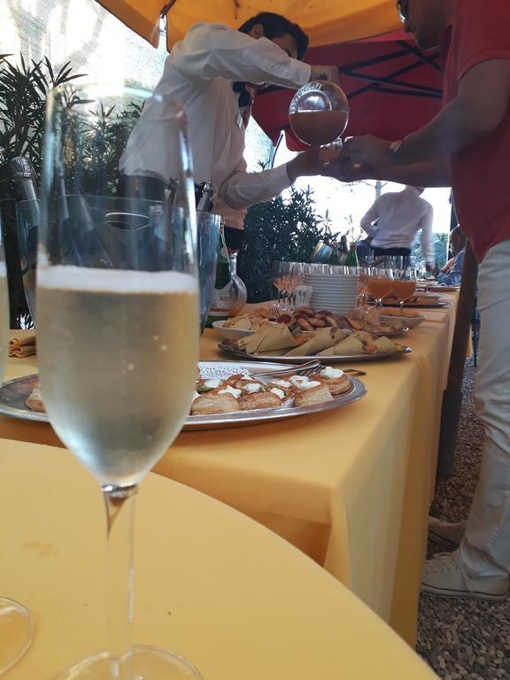 Hotel Ville Bianchi Γκράντο Εξωτερικό φωτογραφία